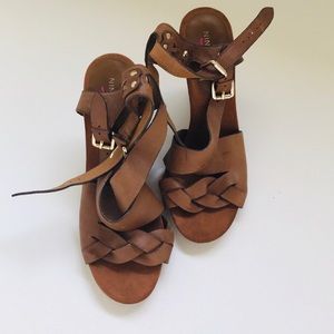Nine West Brown Strappy 3.75” Platforms